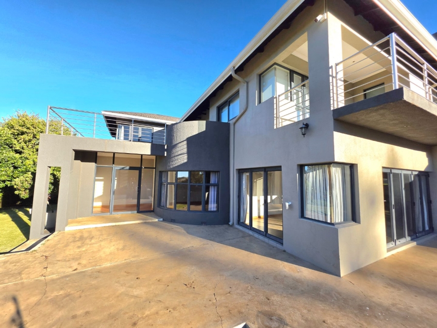 4 Bedroom Property for Sale in Eureka Free State